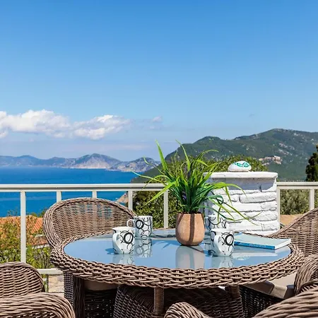 Vainas Belvedere Villa *